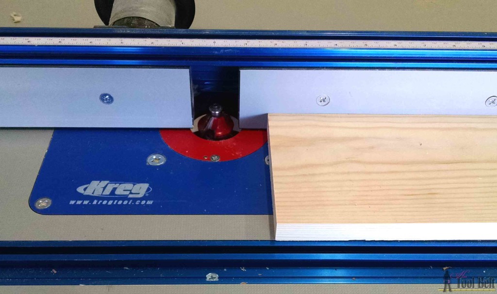 Build a beautiful jewelry cabinet to organize and store all of your beautiful things. Free DIY woodworking plans