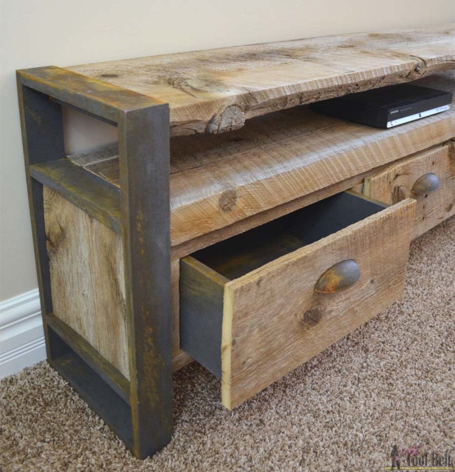Reclaimed lumber makes the coolest projects. Free plans to build a unique rustic media console table.