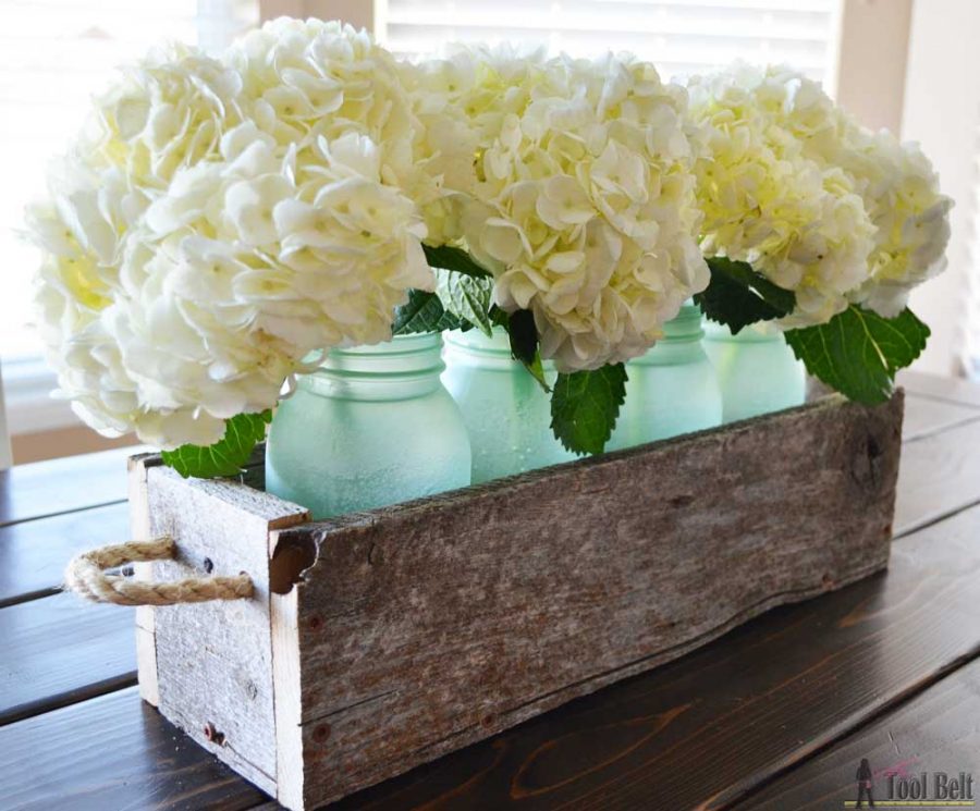 Simple box centerpiece plans with lots of variations on length and height. Check out how to transform regular mason jars into pretty sea glass jars