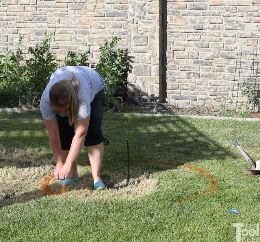 mark circle - How to build a DIY backyard firepit with wall blocks from Home Depot.