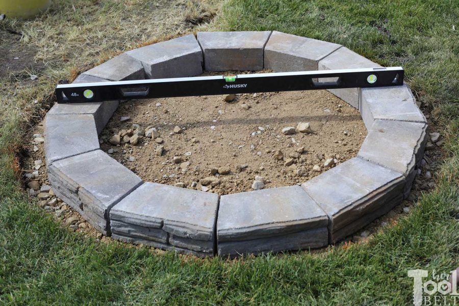 level blocks - How to build a DIY backyard firepit with wall blocks from Home Depot.